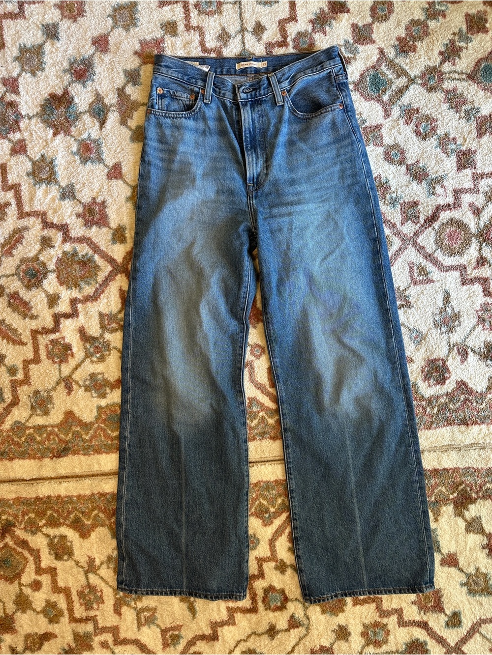 Levi’s Ribcage Wide Leg Jeans - Picture 2 of 11